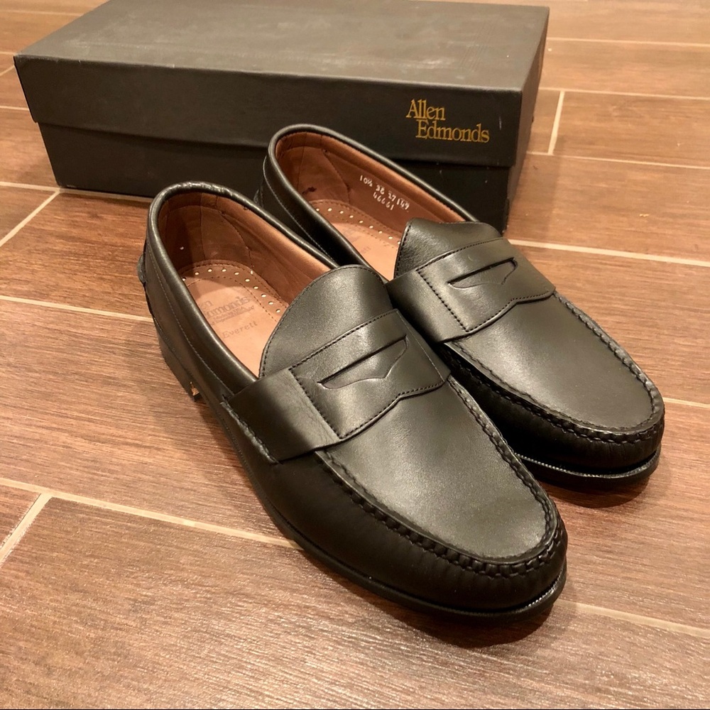 Men’s dress shoes